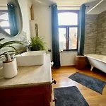 Maison « charlotte Aux Herbes » 호텔 *