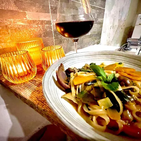 Hotel Maison « charlotte Aux Herbes » *